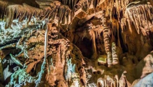Besuchen Sie die Resavska Höhle
